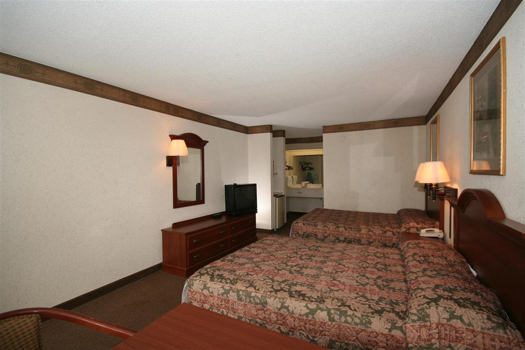 Amerivu Inn And Suites - Siler City 客房 照片