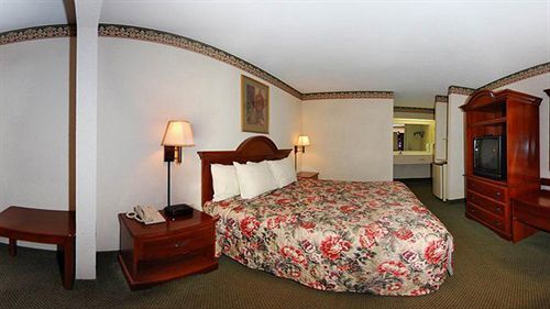 Amerivu Inn And Suites - Siler City 外观 照片